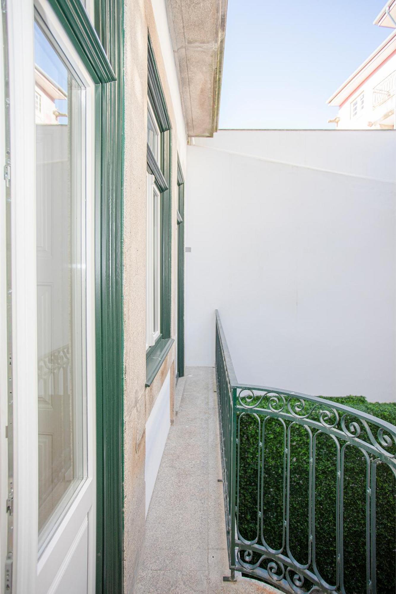 Liiiving In Porto-Mouzinho Residence Apartments Екстериор снимка