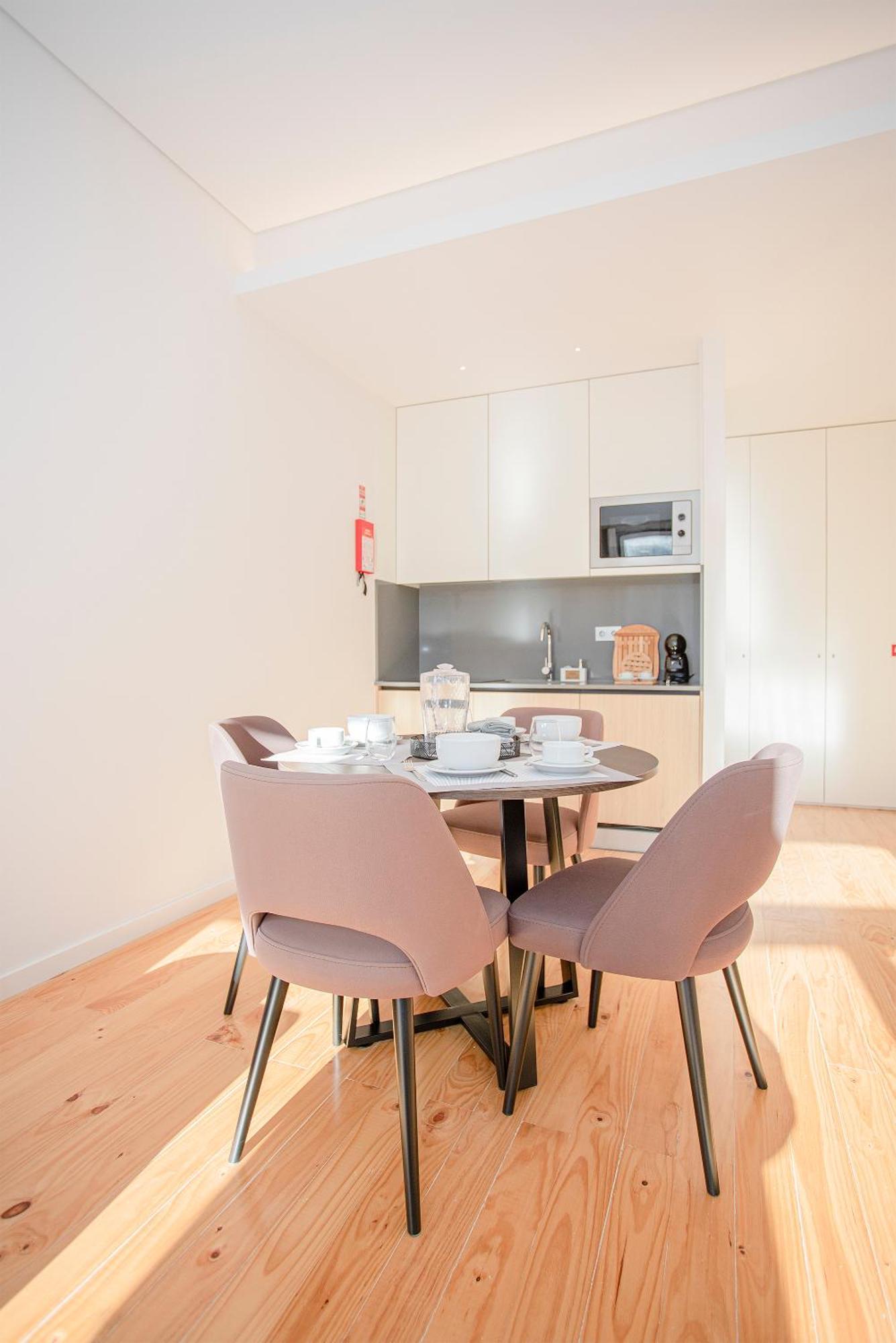 Liiiving In Porto-Mouzinho Residence Apartments Екстериор снимка