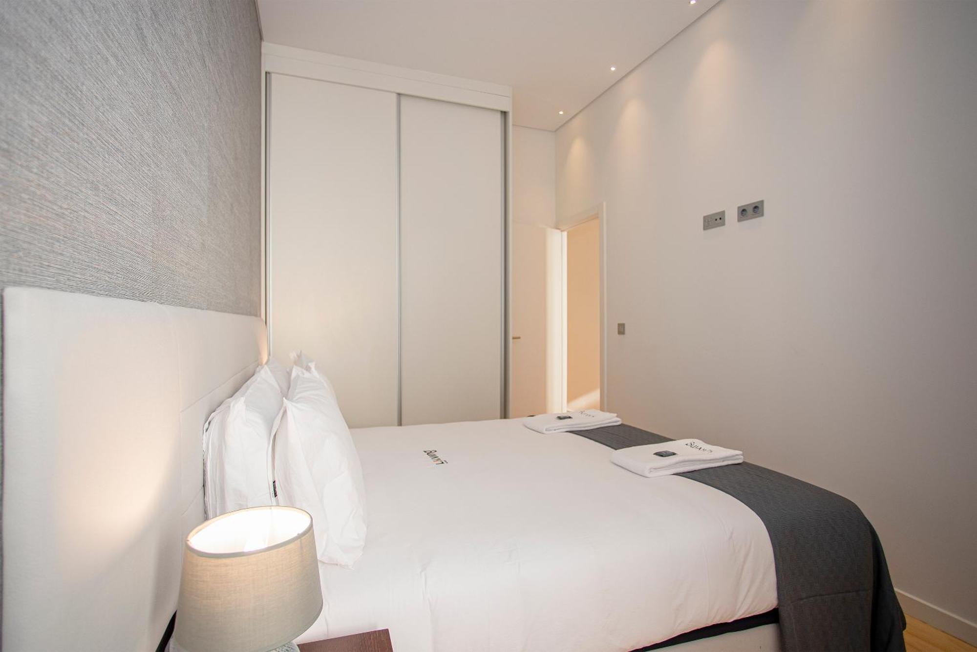 Liiiving In Porto-Mouzinho Residence Apartments Екстериор снимка